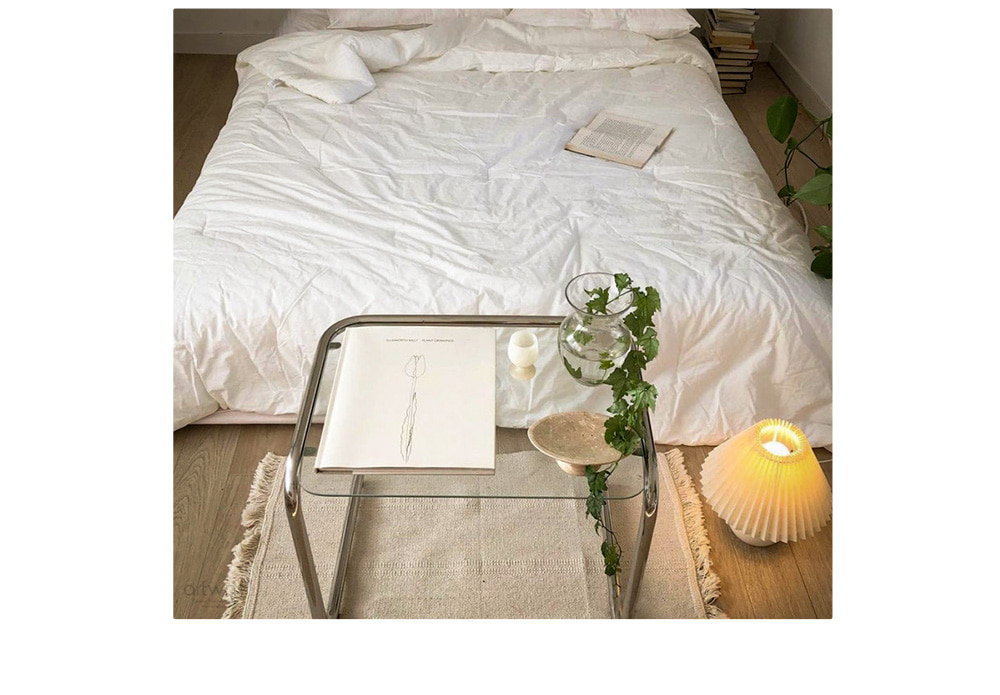 피카소가구 아트웨이 센추리사이드테이블 침대 인테리어 사진